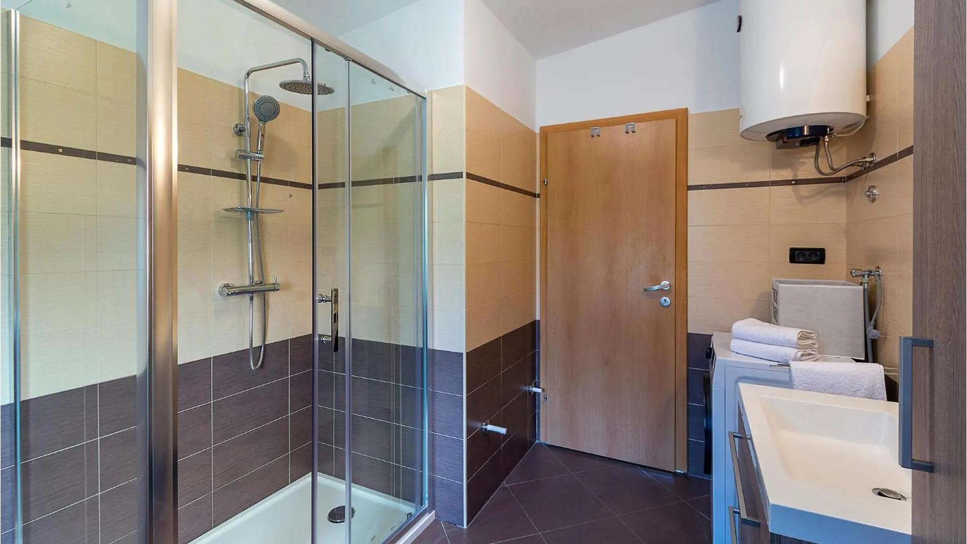 3 Bedroom Gorgeous Apartment In Režanci Horvátország